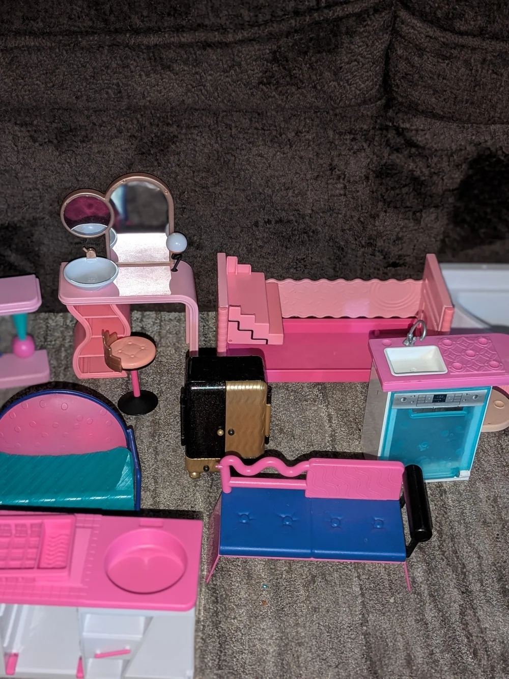 L.O.L. Surprise! Pink Blue Doll Furniture Set